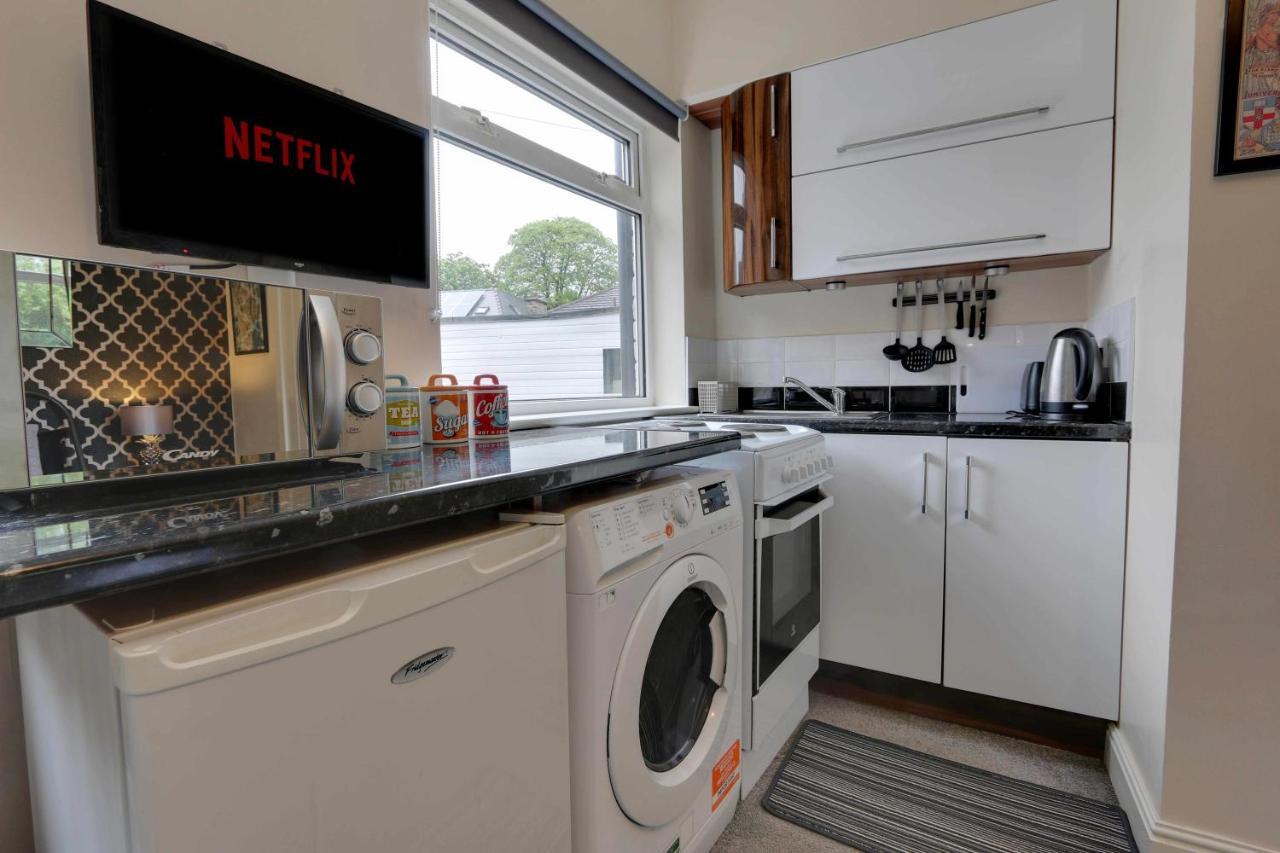 To De-list Apartment Heeley